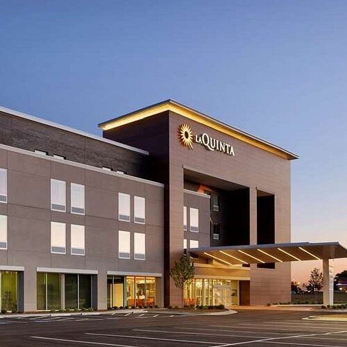 Picture of La Quinta Inn & Suites by Wyndham Braselton