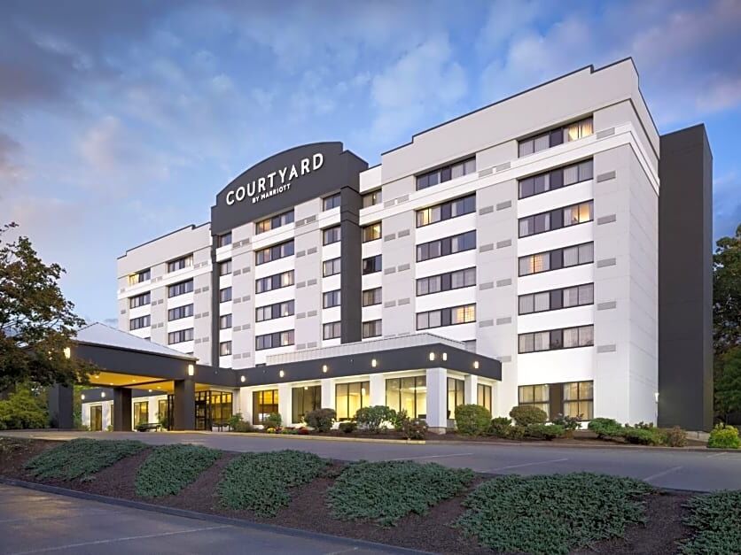 Picture of Courtyard Shelton