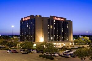 Picture of Sheraton West Des Moines Hotel