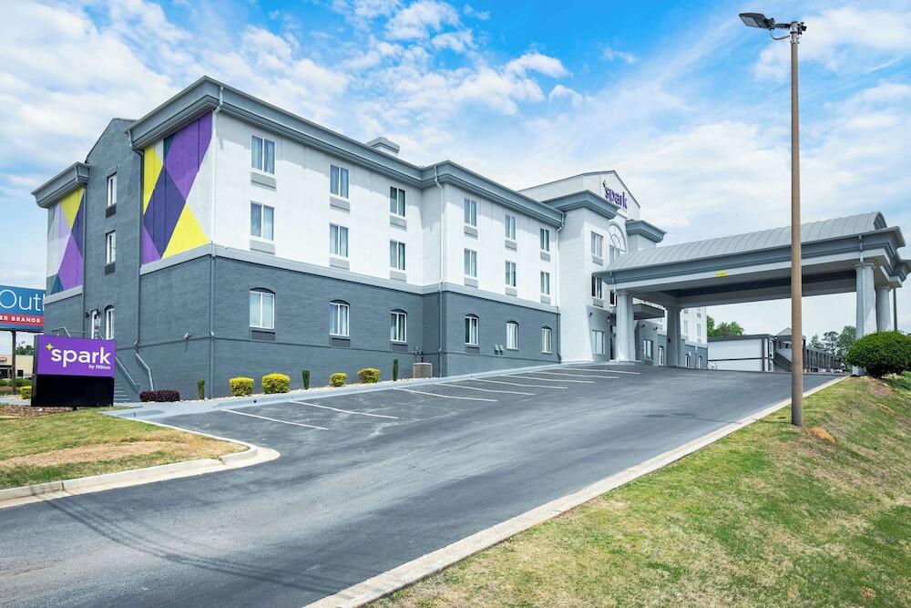 Picture of Spark by Hilton Commerce, GA