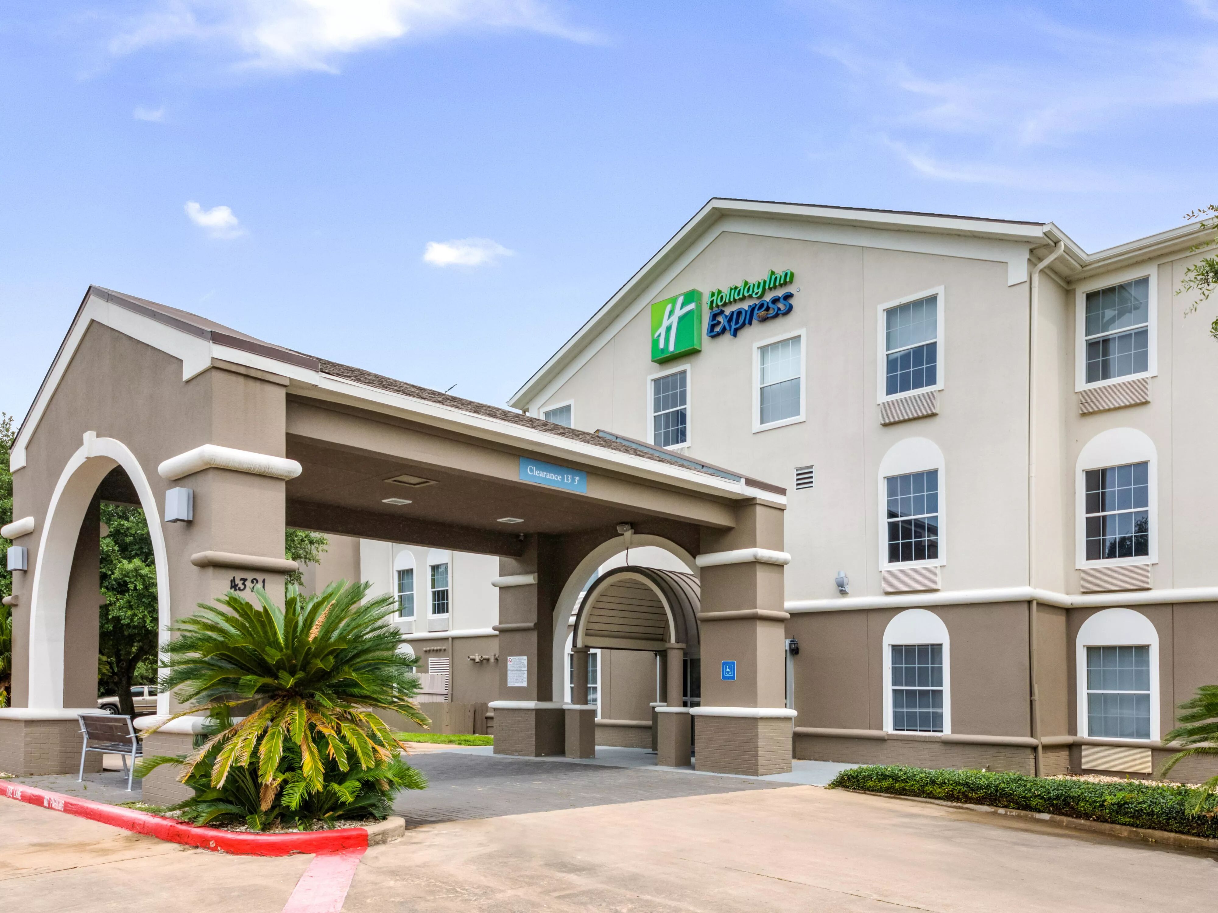 Picture of Holiday Inn Express & Suites Columbus