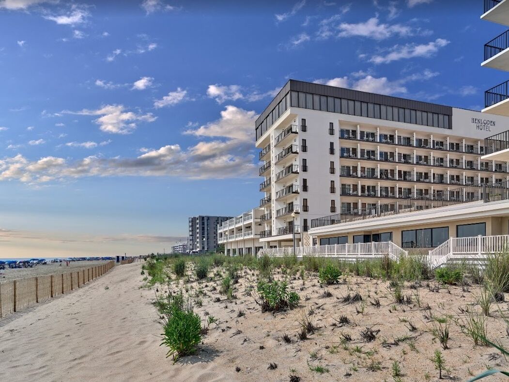 Picture of Henlopen Oceanfront Hotel