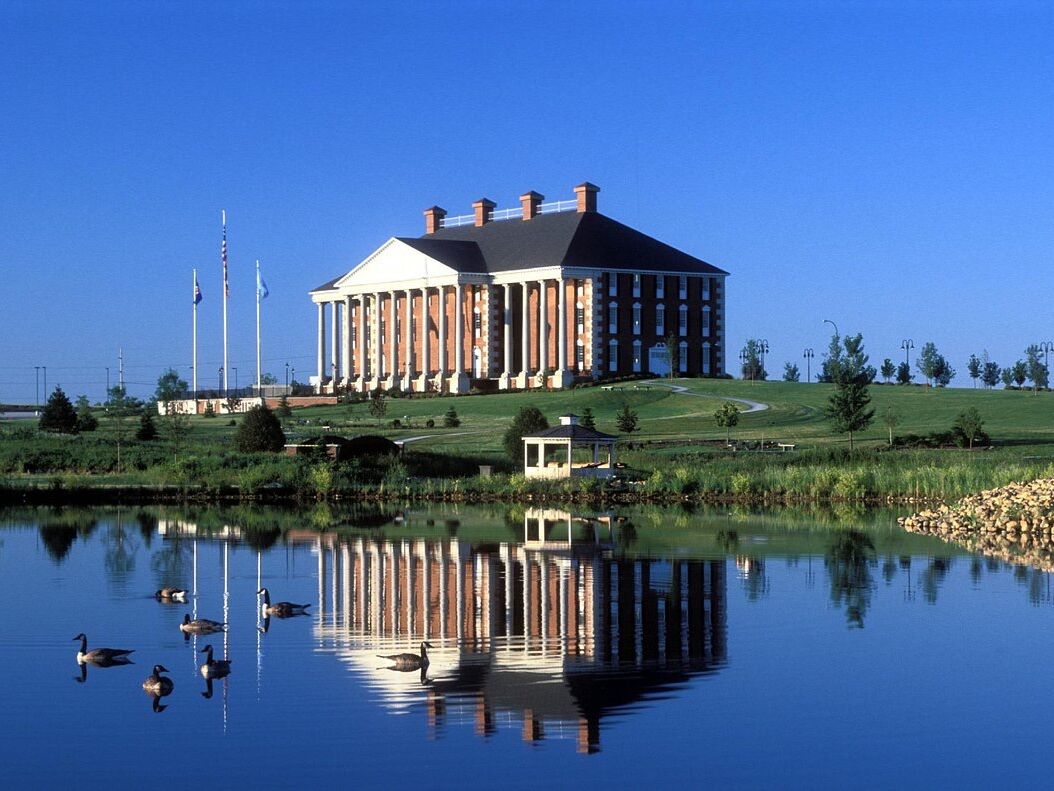 Picture of Redlin Art Center