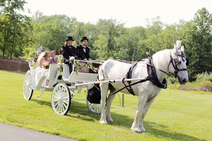 Kathleen and Kenny had a grand ceremony exit—in a horse and carriage. Kathleen has a love for horses, and this grand gesture showcased the couple’s fun-loving spirits.