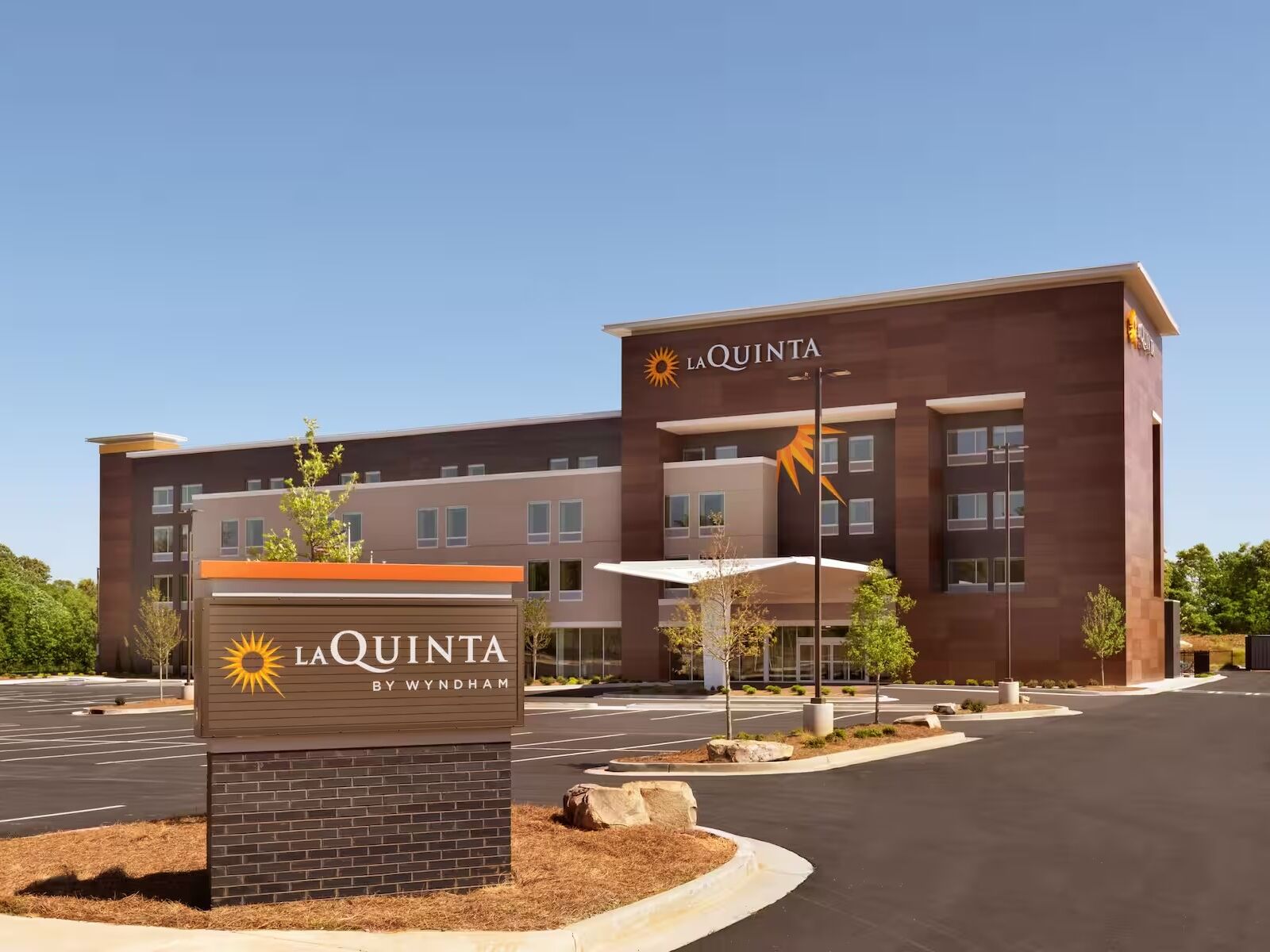 Picture of La Quinta Inn & Suites by Wyndham Braselton