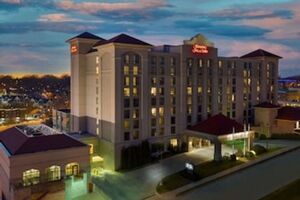 Picture of Hampton Inn & Suites Kansas City Country Club Plaza