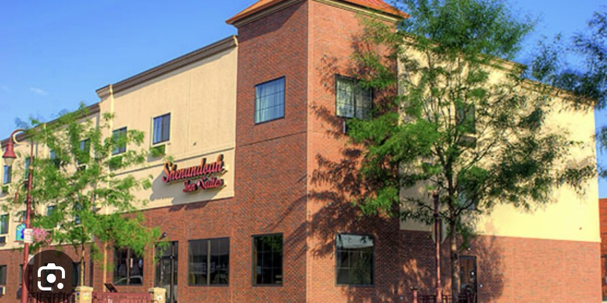 Picture of Shenandoah Inn & Suites