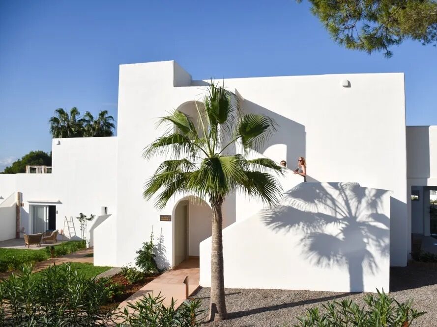 Picture of EQUES PETIT RESORT