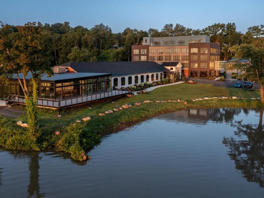 Picture of James Newbury Hotel