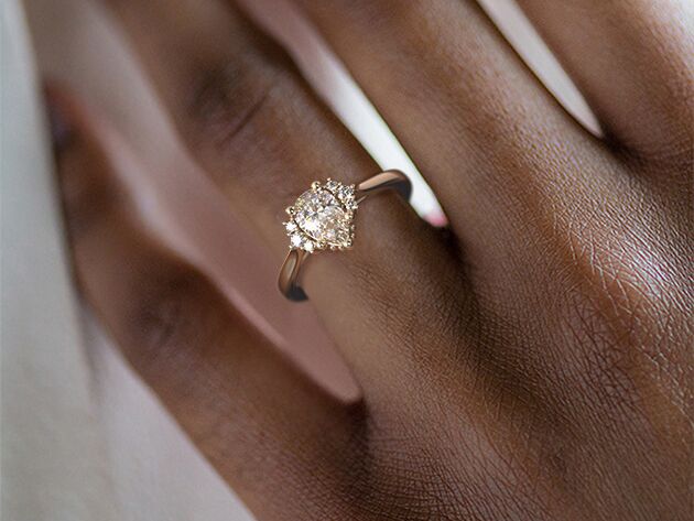 25 Pear-Shaped Engagement Rings That We'Re Obsessed With