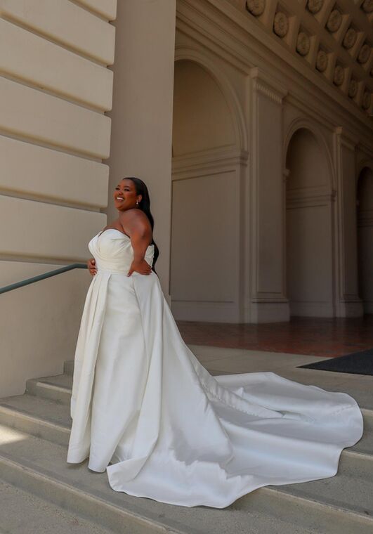 Essense of Australia D3570 plus A-Line Wedding Dress - 5