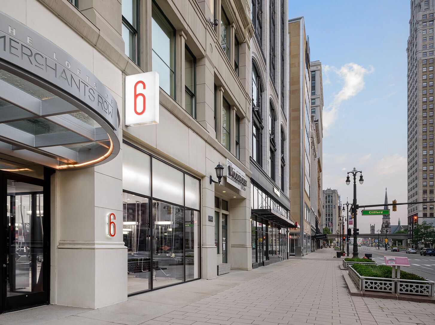 Picture of 6 Salon