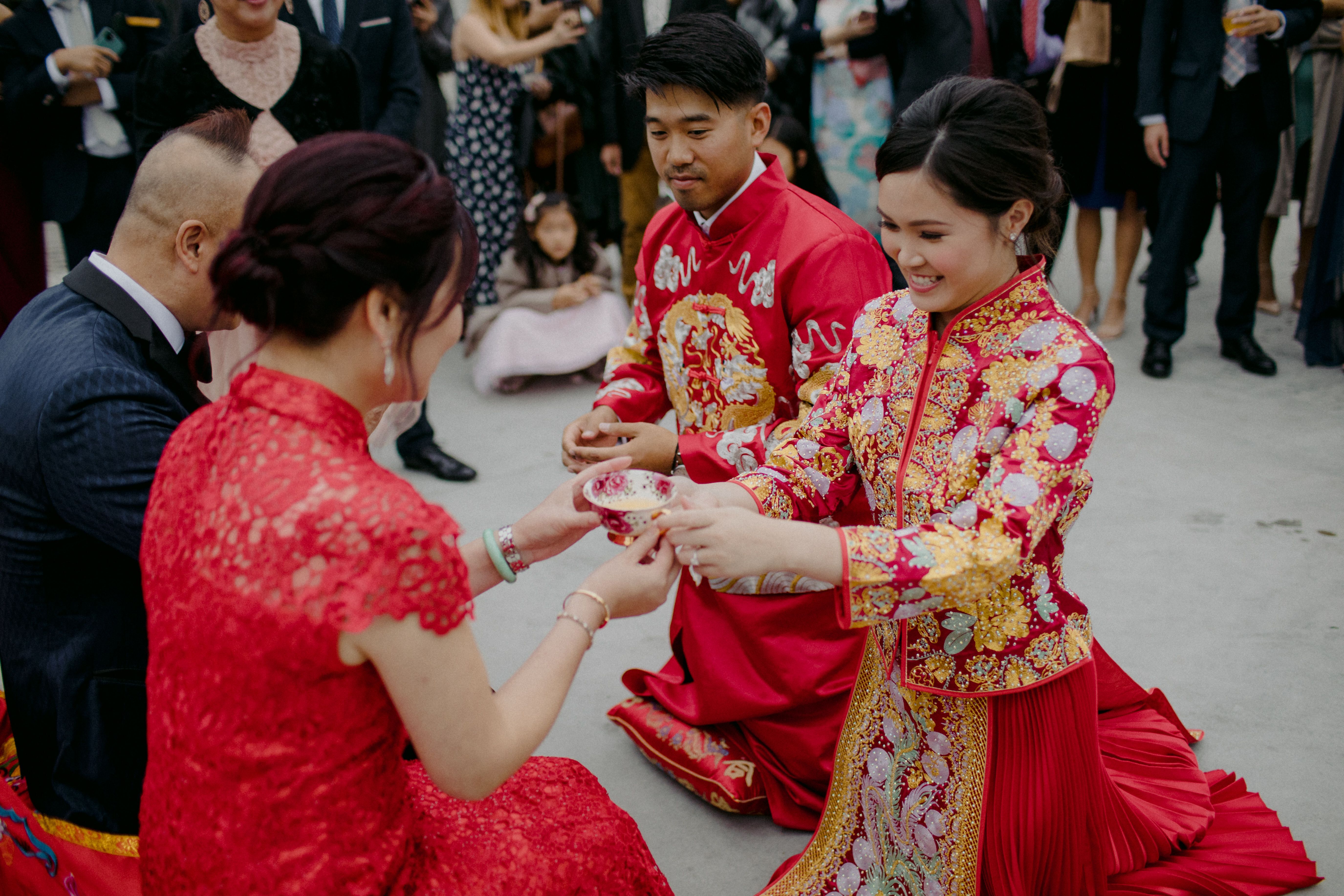 traditional chinese wedding dresses