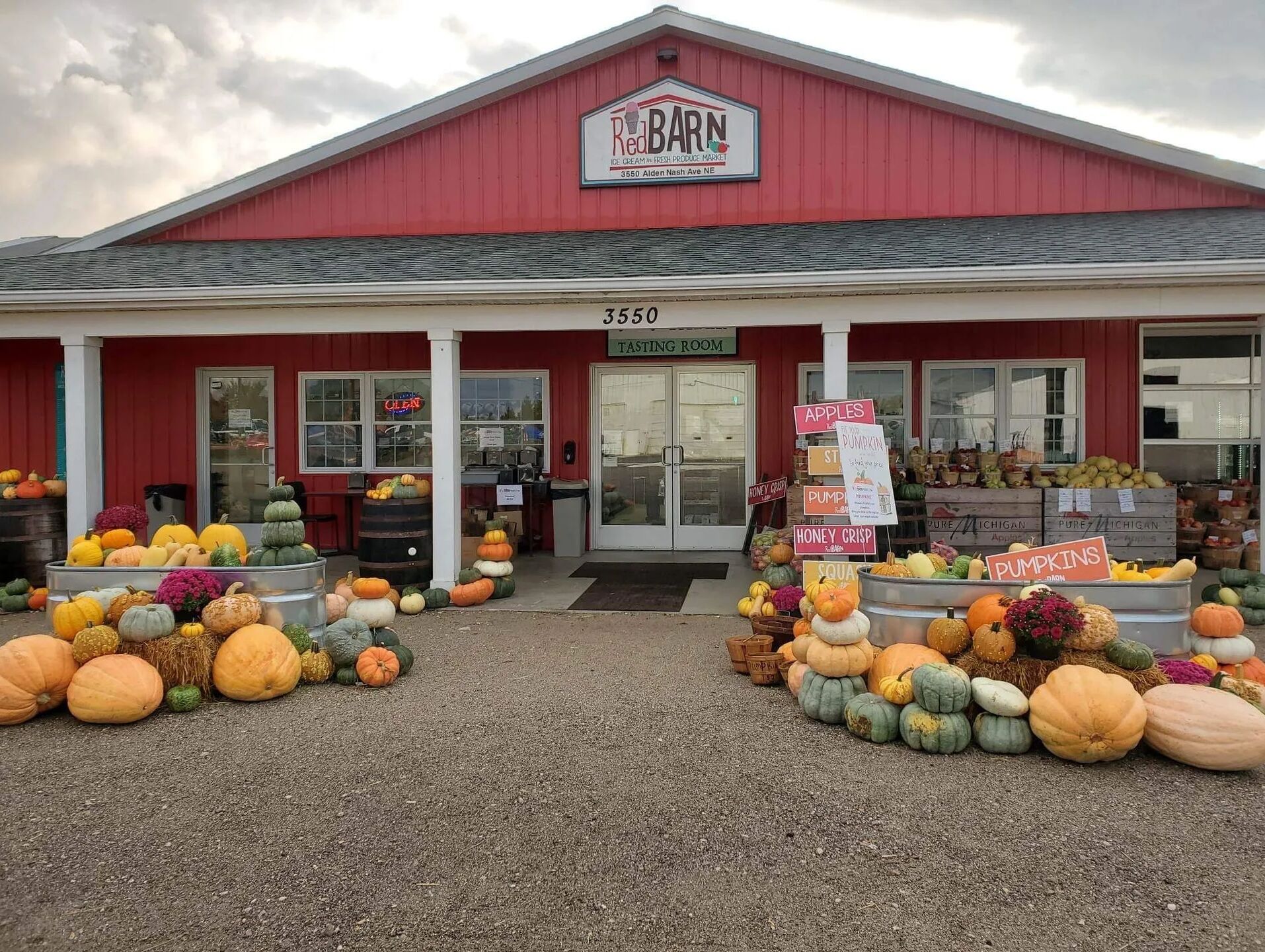 Picture of Red Barn Market