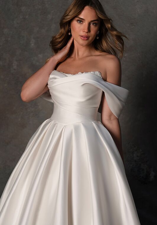 Essense of Australia D4427 A-Line Wedding Dress - 5