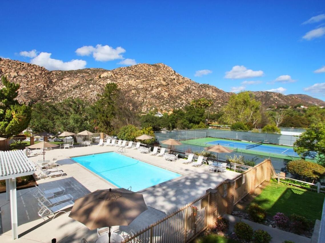 Picture of Riviera Oaks Resort & Racquet Club