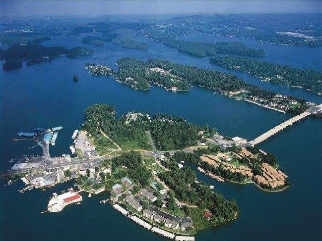 Picture of Lake Hamilton