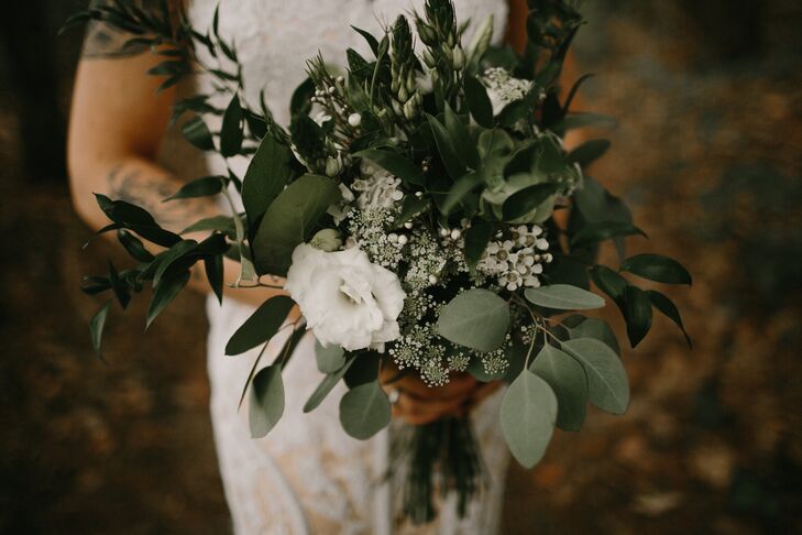 Minimal Bouquet with Greenery, Baby's Breath, Scabiosa and Roses