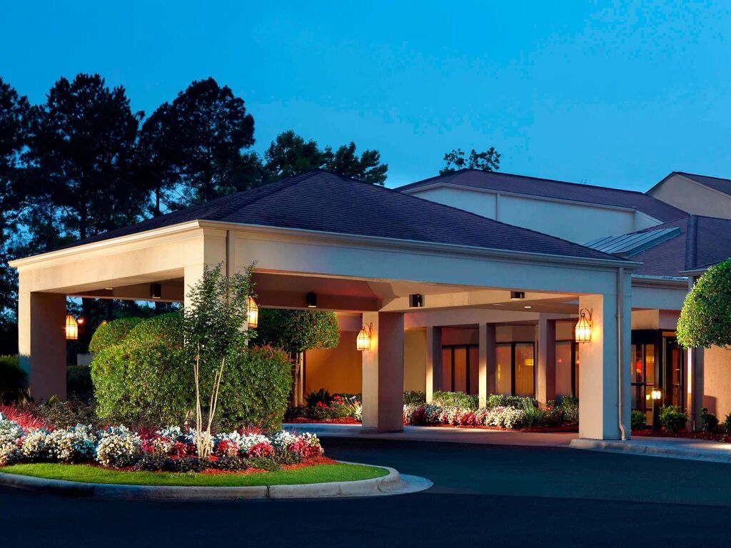 Picture of Courtyard Savannah Midtown
