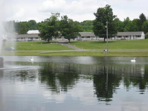 Picture of Fountain View Motel