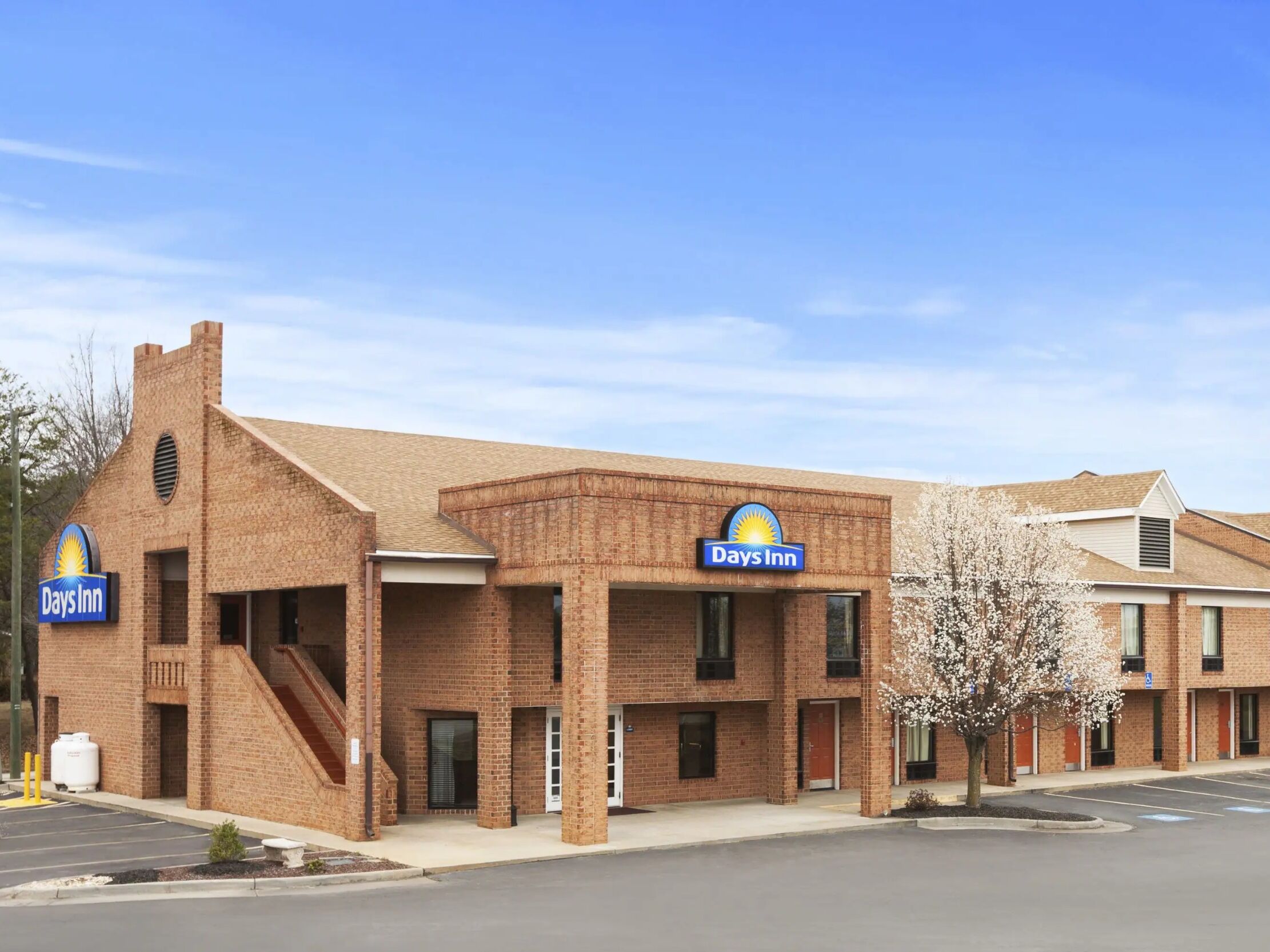 Picture of Days Inn by Wyndham Farmville