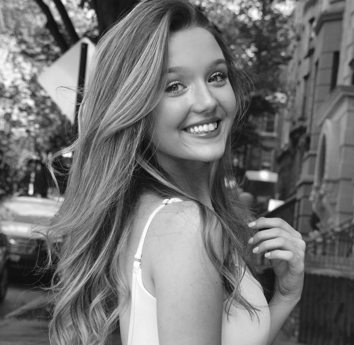 Chloe 