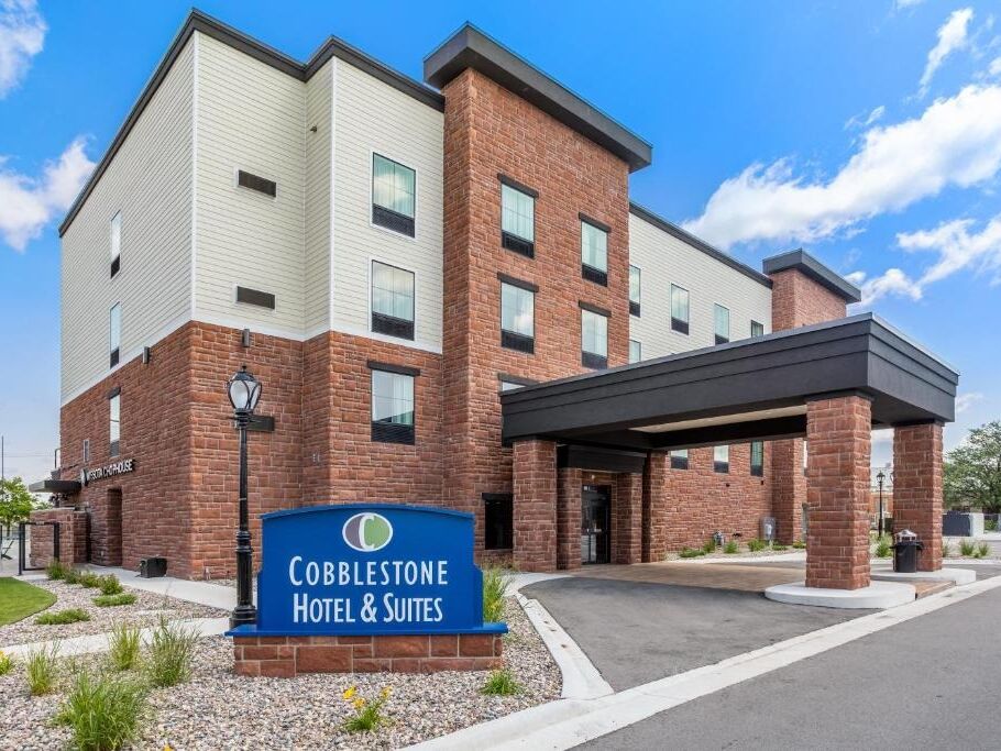Picture of Cobblestone Hotel & Suites - De Pere