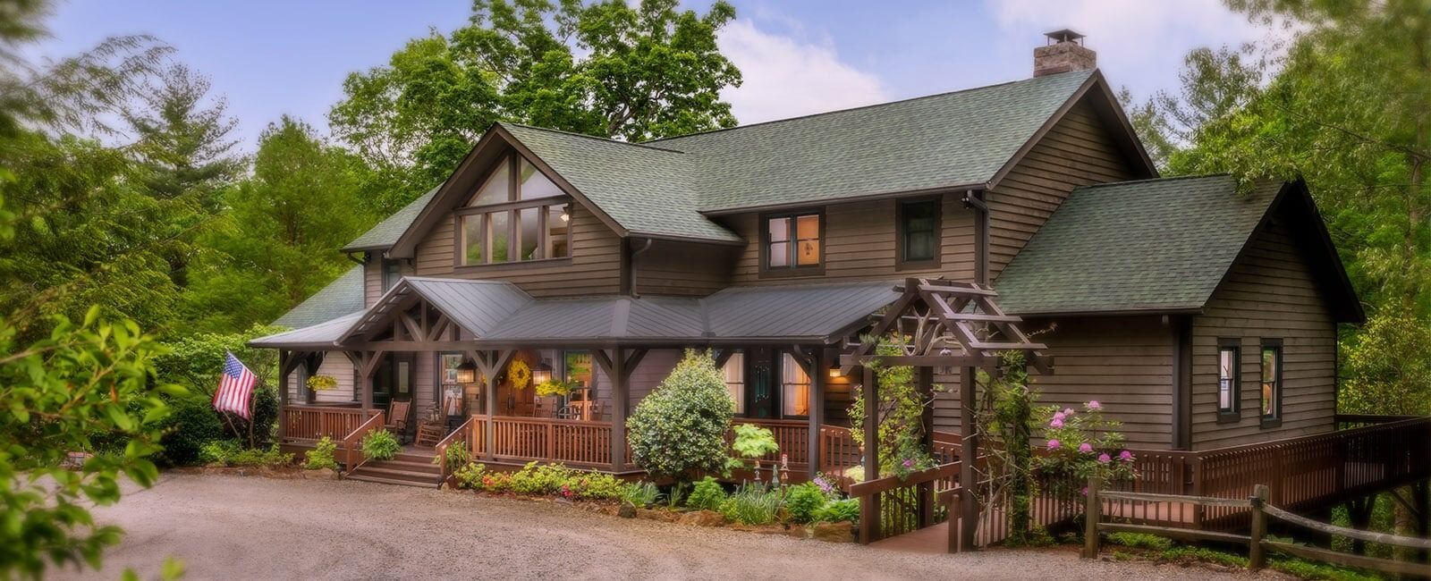 Picture of Bent Creek Lodge Bed & Breakfast - Asheville