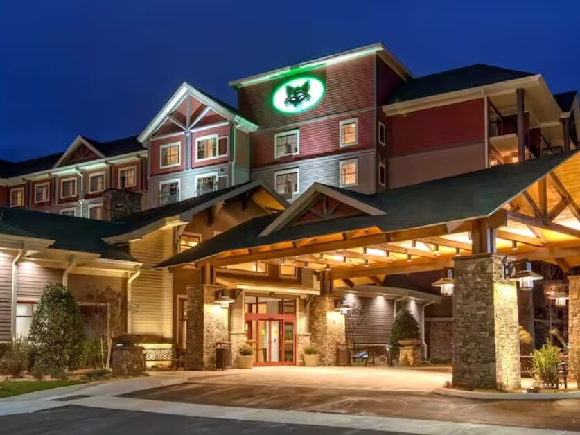Picture of Black Fox Lodge Pigeon Forge, Tapestry Collection by Hilton