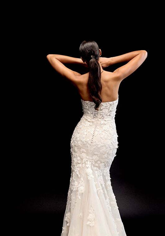 Justin Alexander Signature Nyx Fit-and-Flare Wedding Dress - 3