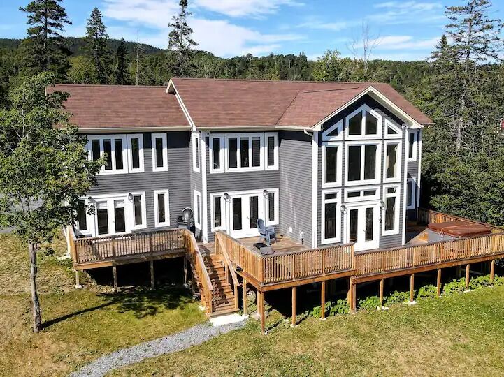 Picture of 5/6 Bedroom Chalet in Humber Vallet Resort 