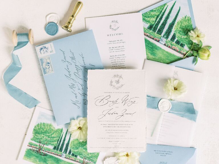 What to Put in a Wedding Box for a Time Capsule of Your Big Day