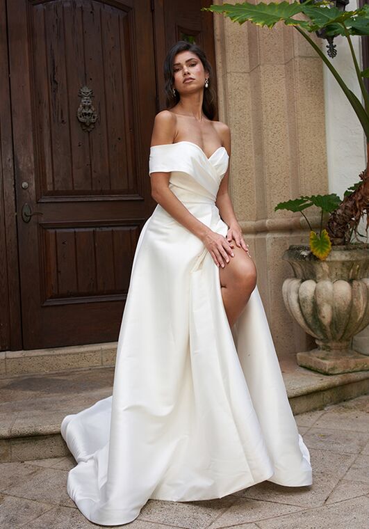 Essense of Australia D3570 A-Line Wedding Dress - 6