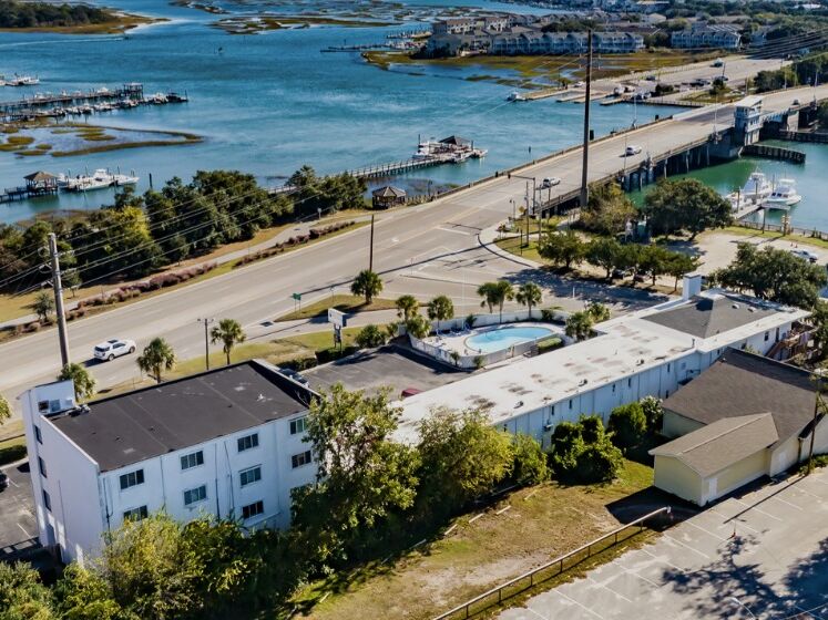 Picture of Waterway Lodge by Sea Scape Properties