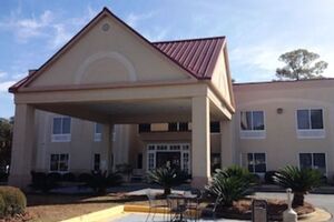Picture of Red Roof Inn & Suites Albany GA