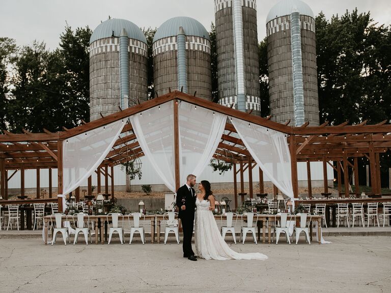 Barn wedding venue in Glencoe, Minnesota.