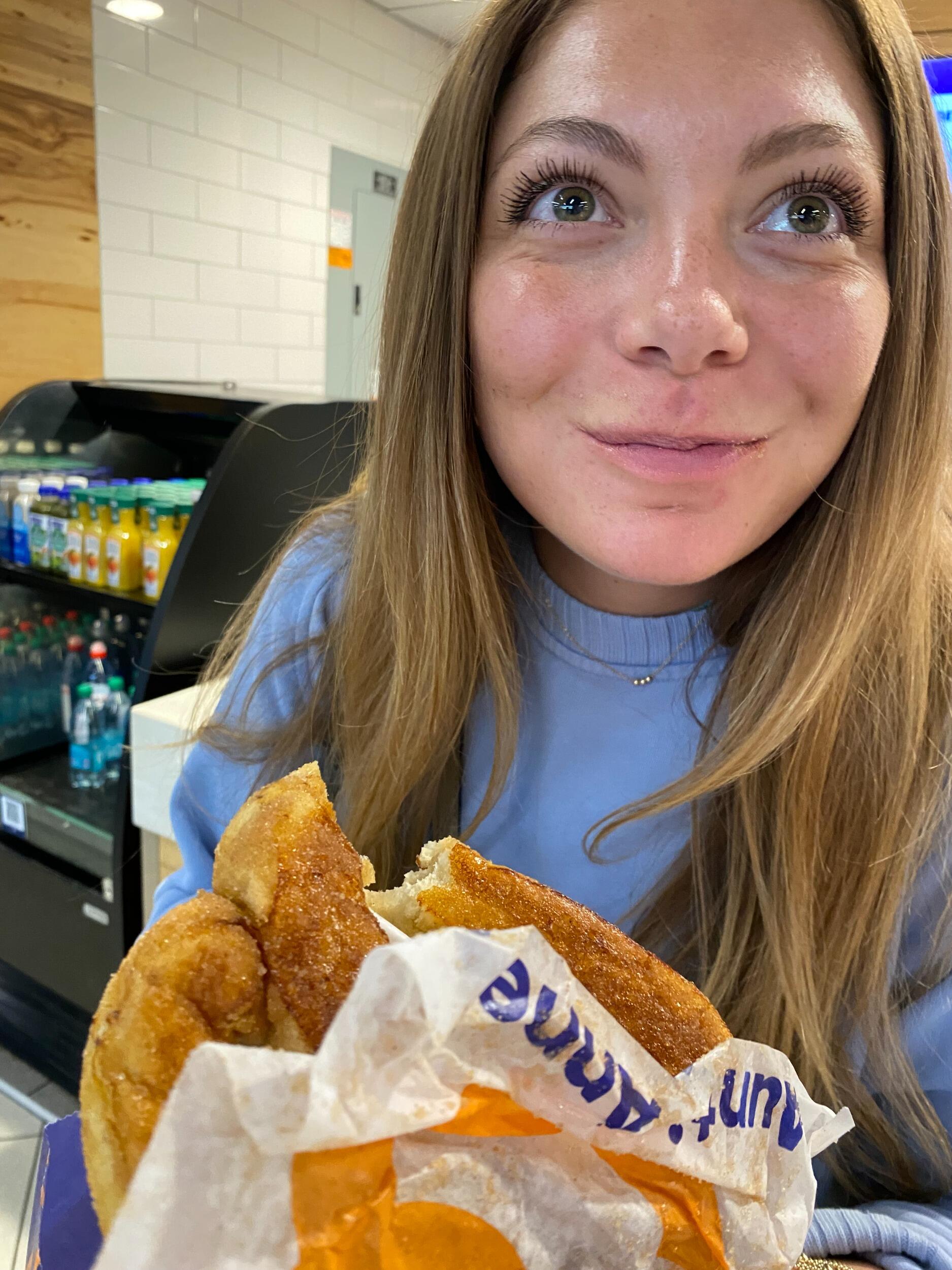 Addie's first time having Cinnamon & Sugar Auntie Anne's 