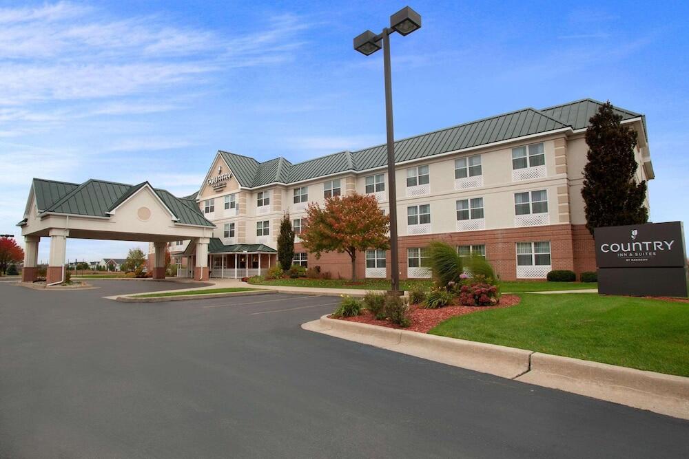 Picture of Country Inn & Suites by Radisson, Dundee, MI