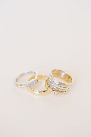 Yellow Gold Wedding Rings