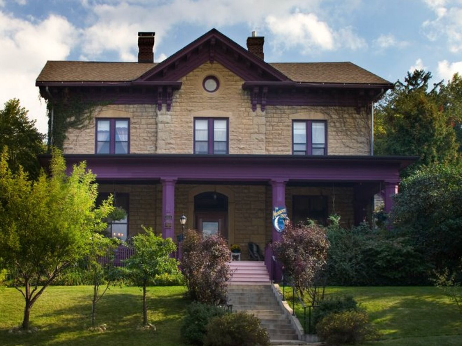Picture of Moondance Inn