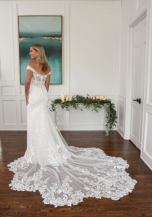 Essense of Australia D3247 Fit-and-Flare Wedding Dress - 6