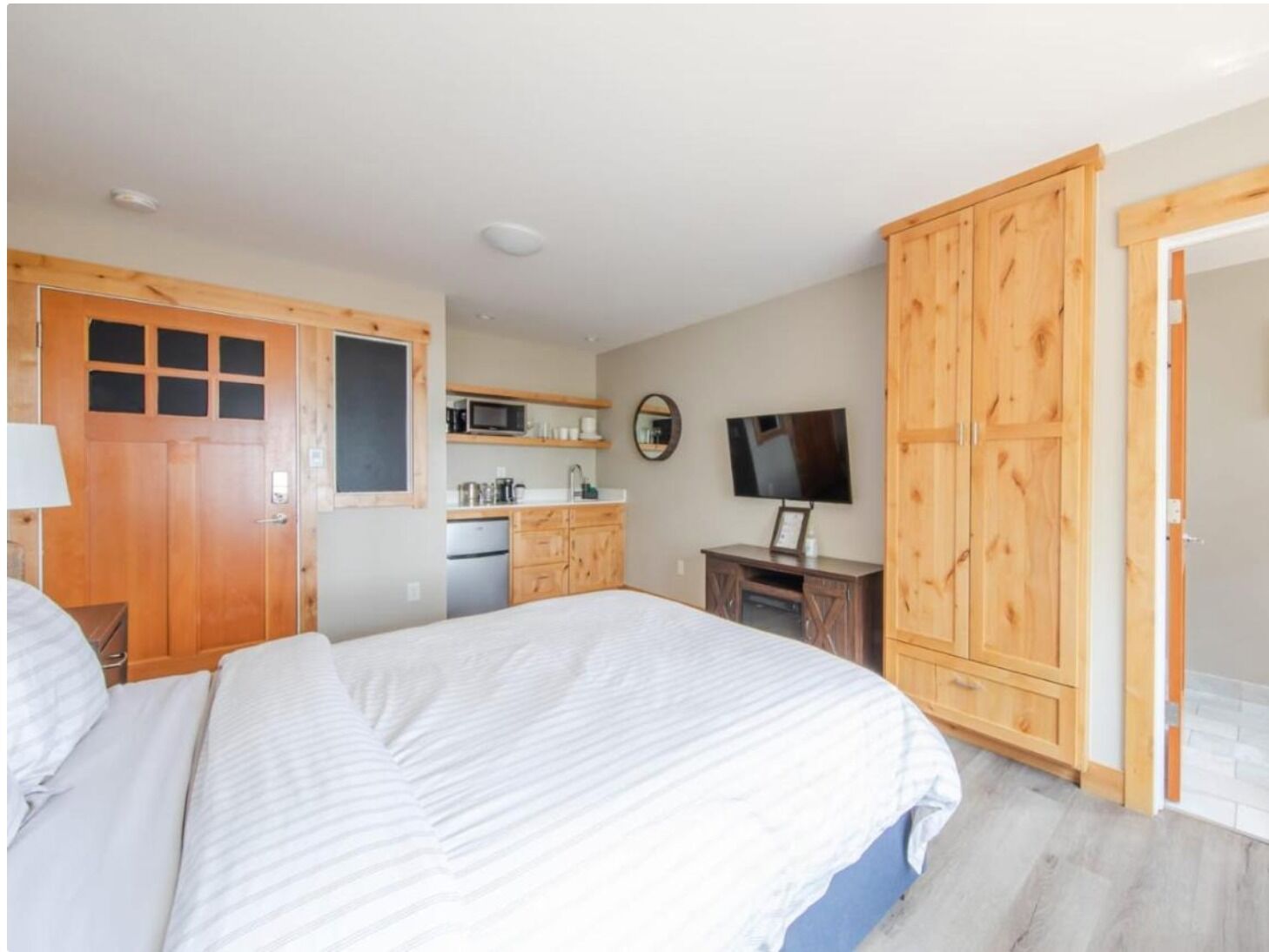 Picture of Lakeside Suites at Hotel California Lake Tahoe