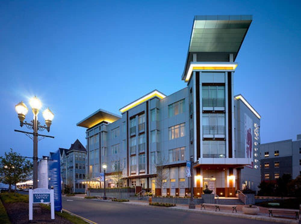 Picture of Bungalow Hotel