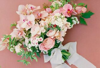 34 Orchid Wedding Bouquet Ideas for the Big Day