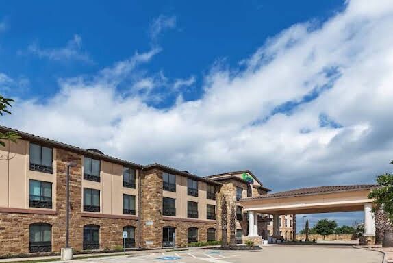 Picture of Holiday Inn Express & Suites Austin NW - Lakeway