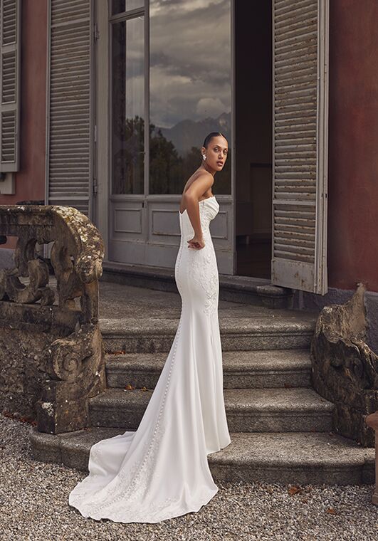 Justin Alexander Kai Fit-and-Flare Wedding Dress - 3