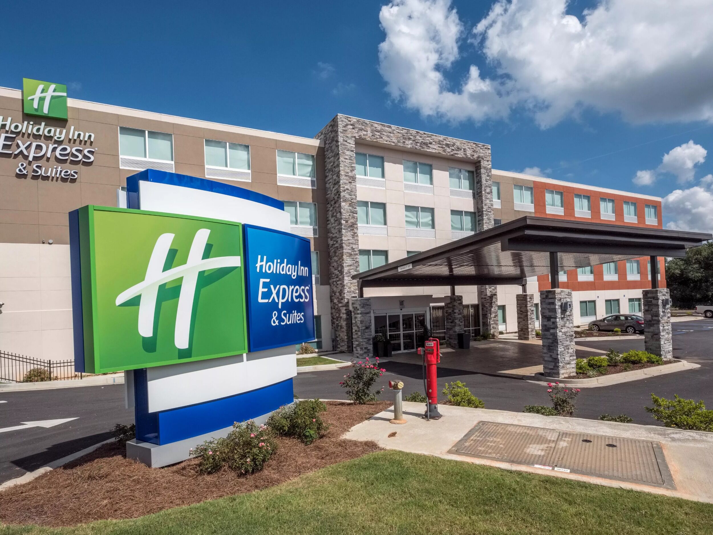 Picture of Holiday Inn Express & Suites Commerce, an IHG Hotel