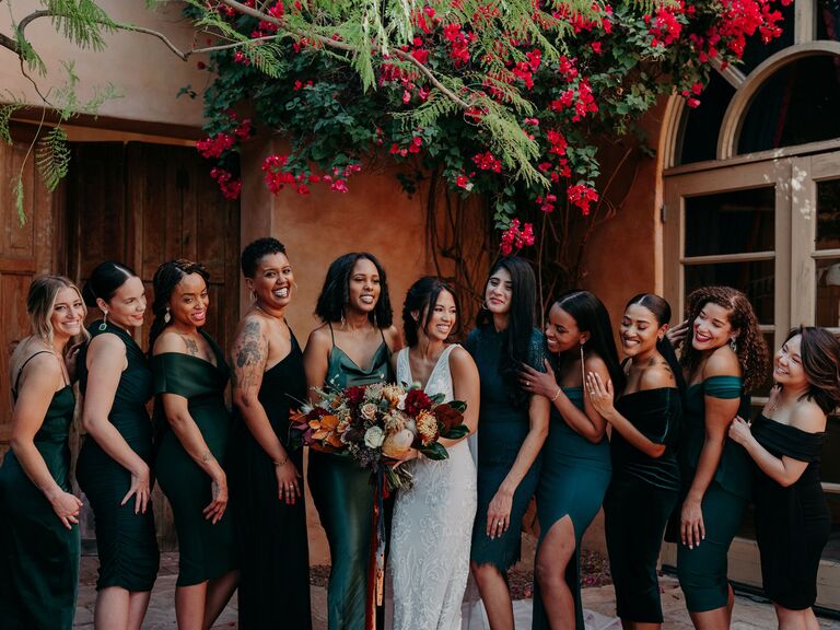 winter wedding ideas emerald wedding party outfits