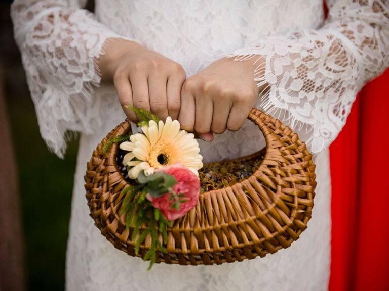 woven basket wedding bouquet alternative