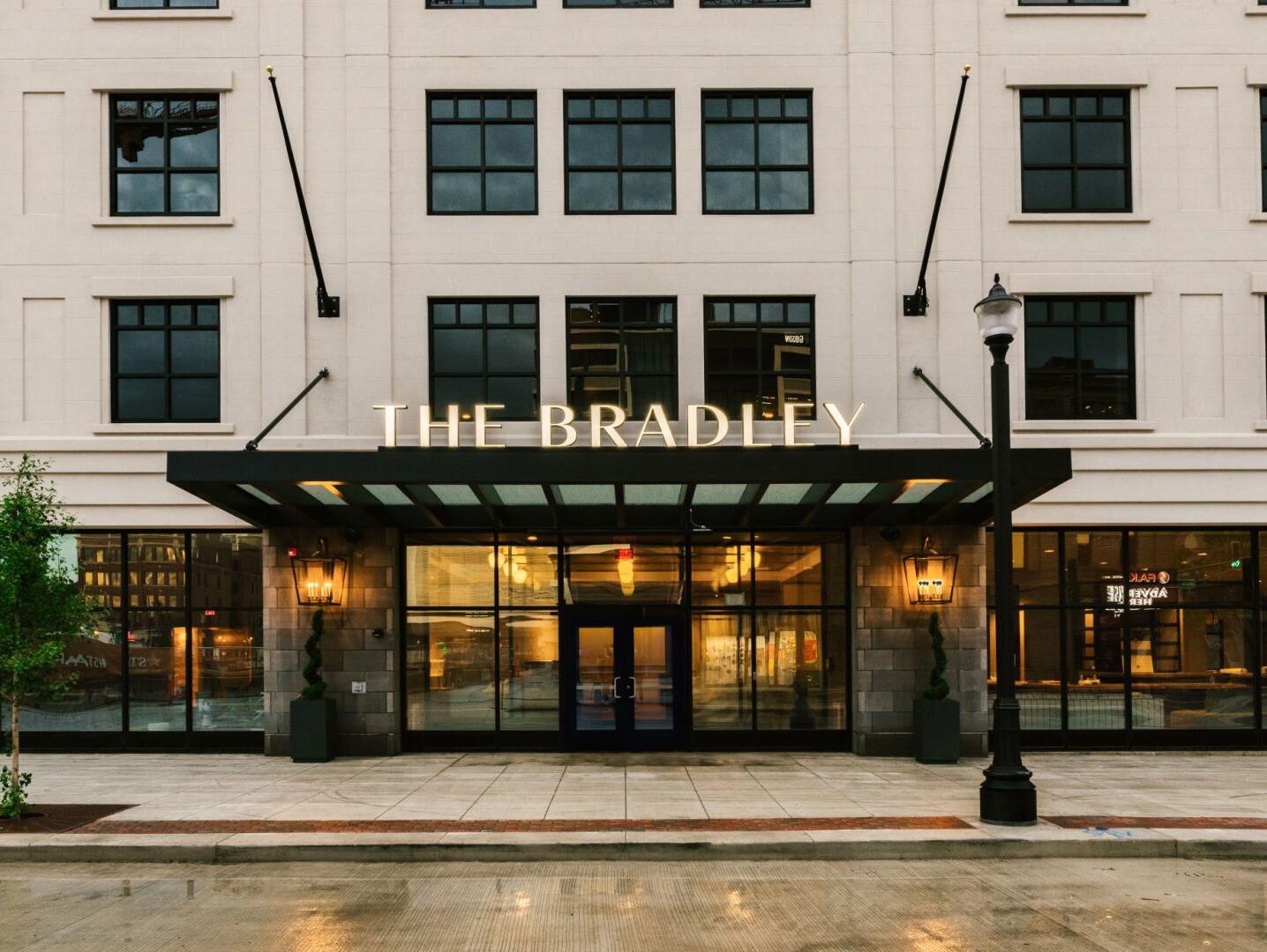 Picture of The Bradley Hotel